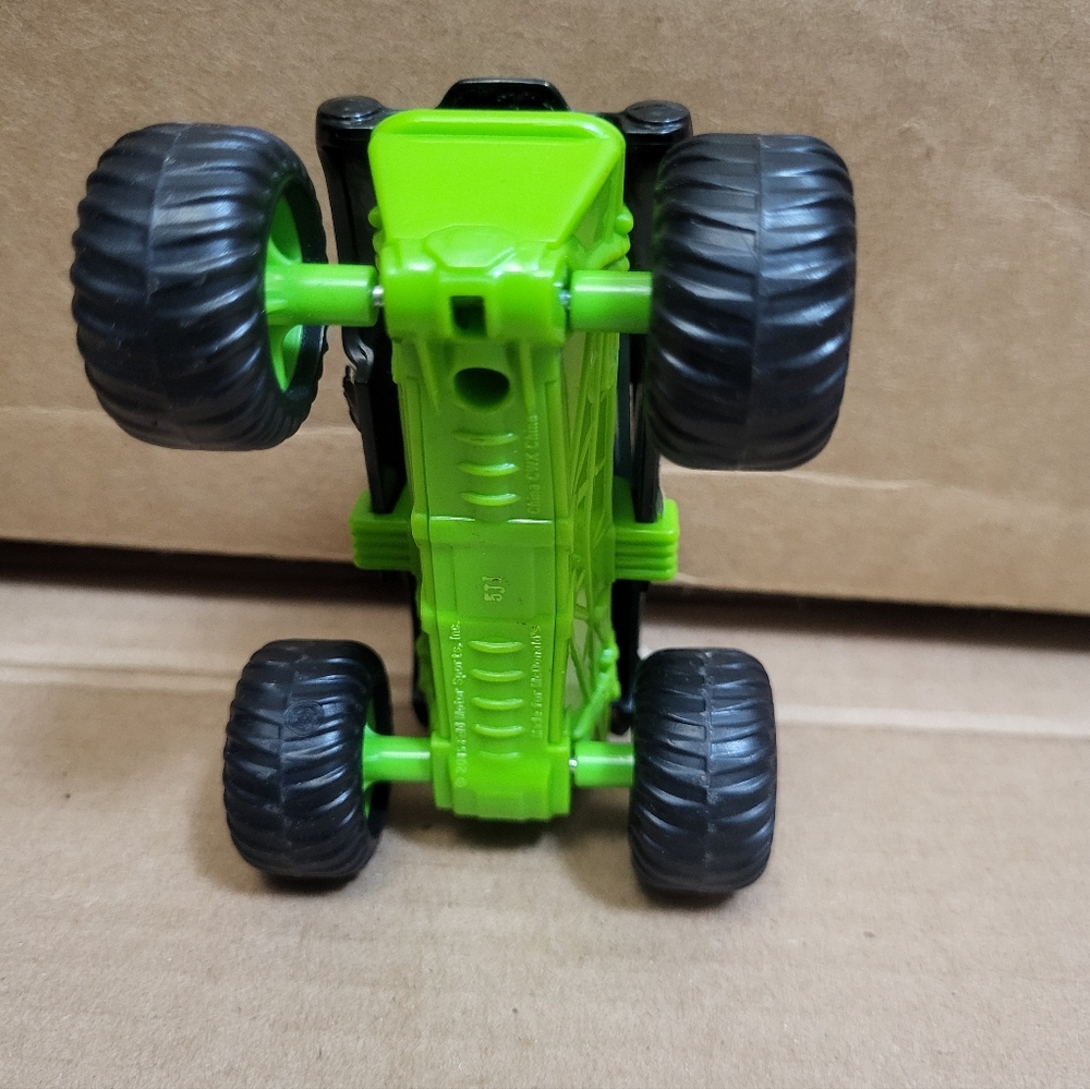 Mcdonald's 2015 Grave Digger Monster Jam Truck Happy Meal Toy - Picture 5 of 6